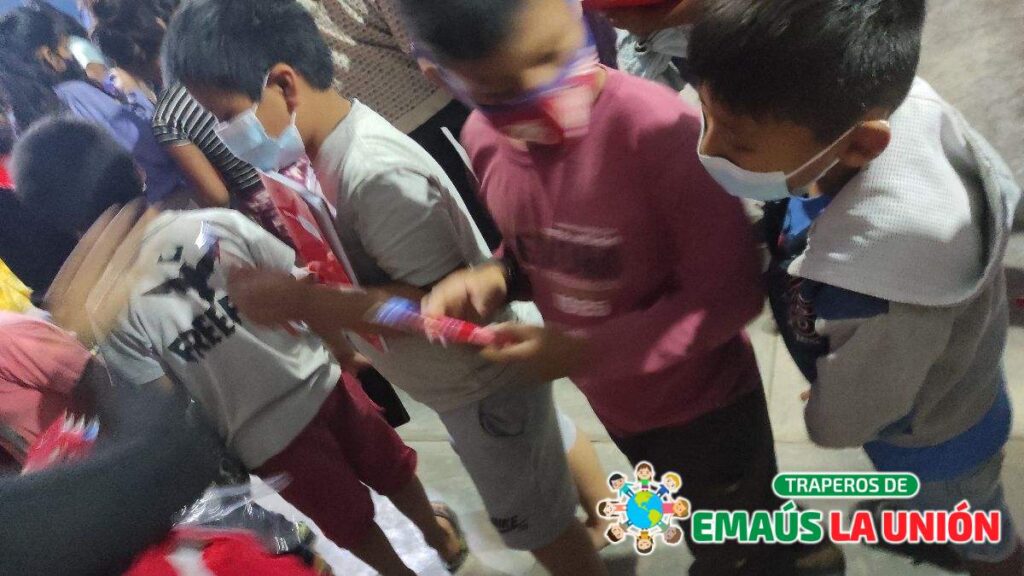 recolección de ropa usada en Ñaña