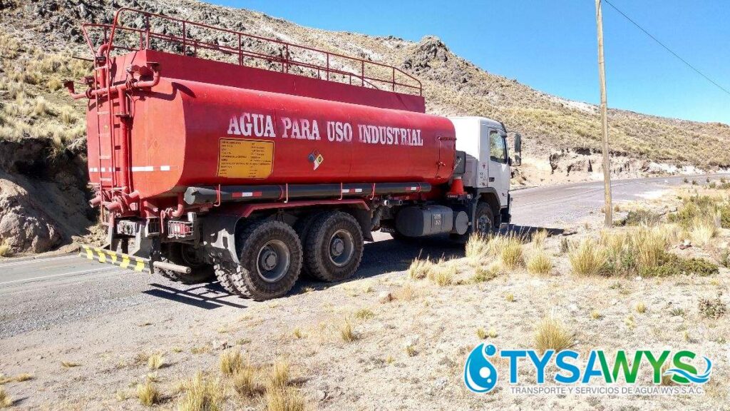 agua potable camion cisterna en San Isidro