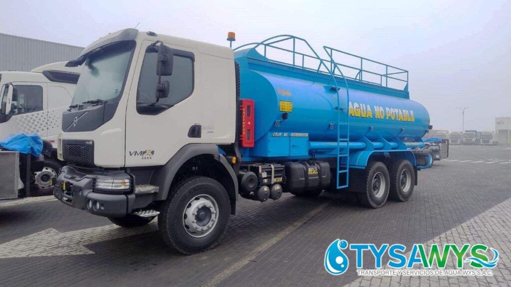 camion de agua para piscina en Mala